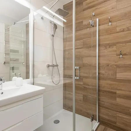 아파트 Luxurious Nadmorskie Tarasy By Renters Prestige